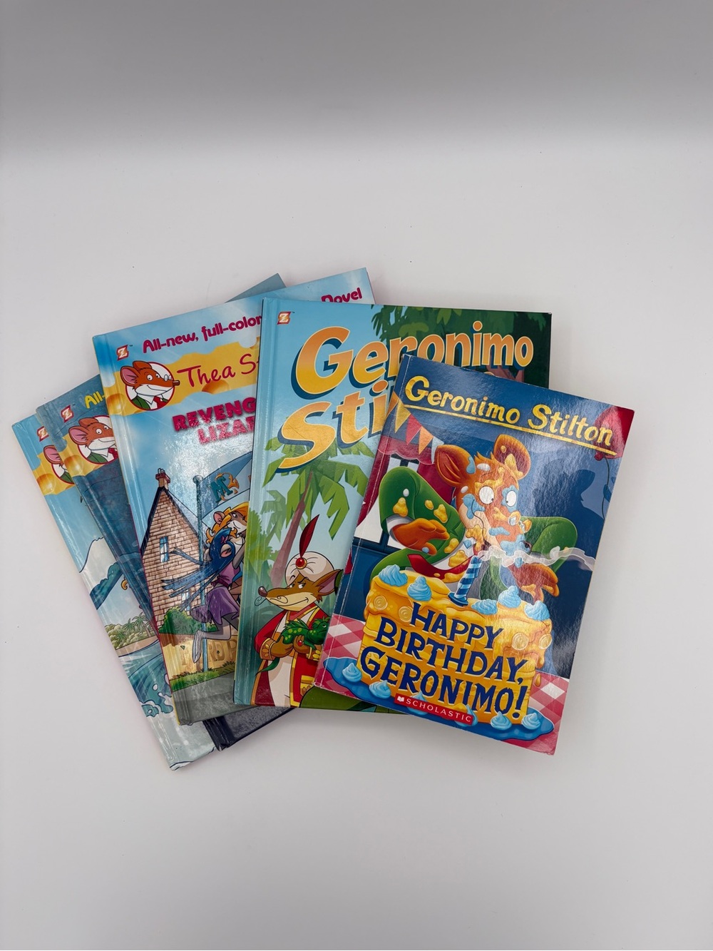 Geronimo & Thea Stilton 5 Book Bundle Graphic Novels